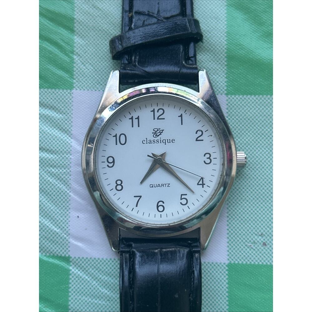 Classique Silver Tone White Dial Black Band Women’s Quartz Watch